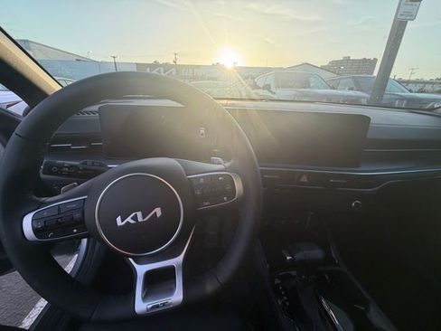Certified 2025 Kia K5 GT w/ GT1 Package image 5