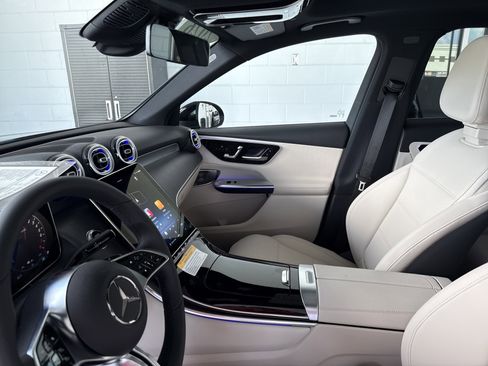 New 2026 Mercedes-Benz GLC 350e 4MATIC image 23