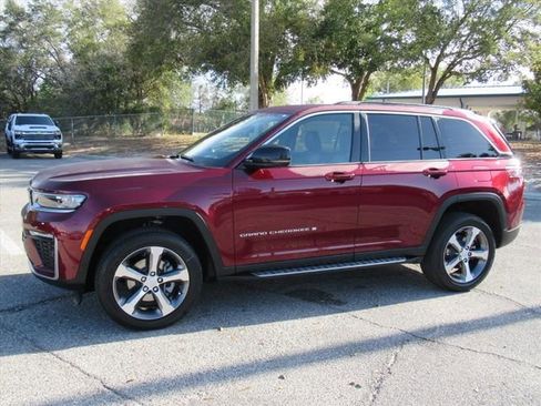 New 2026 Jeep Grand Cherokee Limited RWD image 4