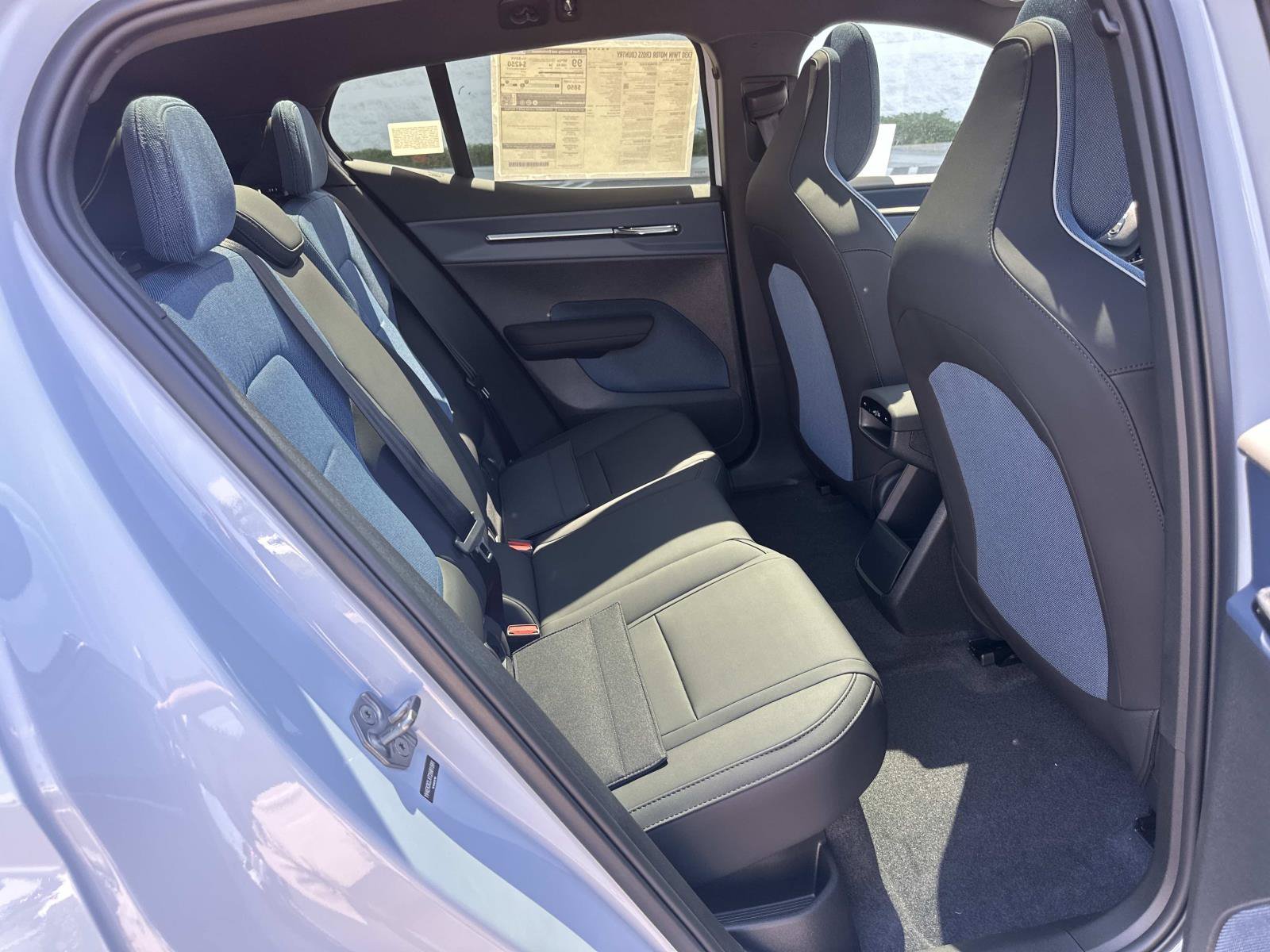 New 2026 Volvo EX30 Cross Country Ultra AWD/4WD image 19