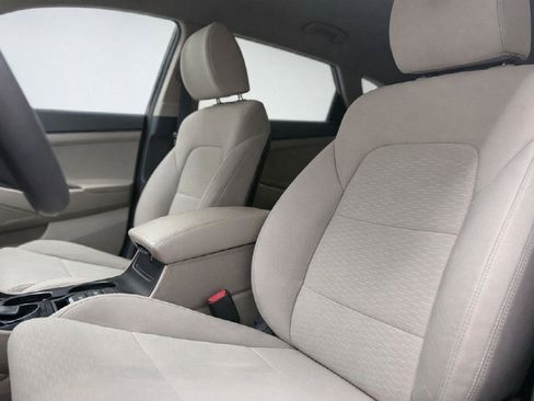 Used 2019 Hyundai Tucson Value AWD/4WD image 9