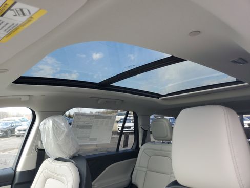 New 2026 Lincoln Aviator Reserve AWD/4WD image 10