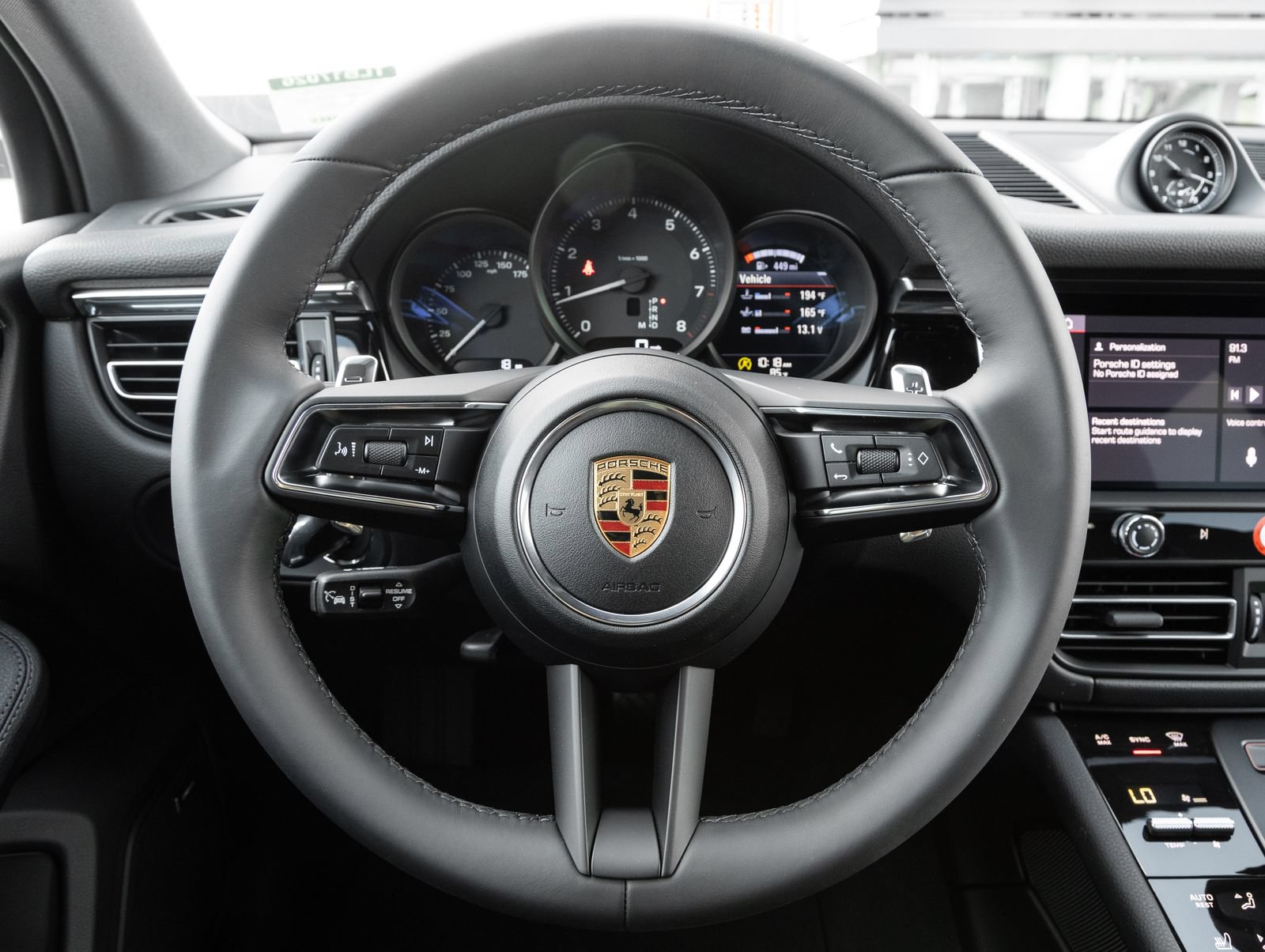 Certified 2026 Porsche Macan AWD/4WD image 13