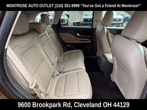 Used 2022 Lincoln Corsair AWD w/ Premium Package image 22