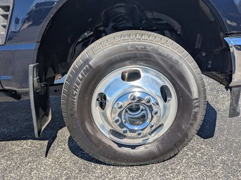 Used 2024 Ford F350 Lariat w/ Lariat Ultimate Package image 12