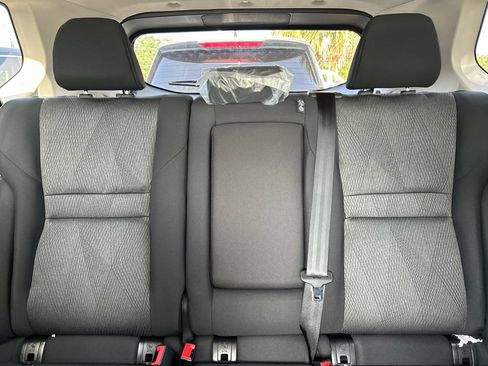 Used 2026 Nissan Rogue SV FWD image 14