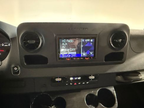 Used 2020 Mercedes-Benz Sprinter 3500 image 40