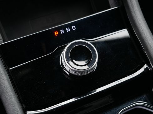 Used 2023 Jeep Grand Cherokee L Laredo image 24