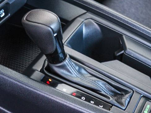 Certified 2025 Honda Accord LX image 19