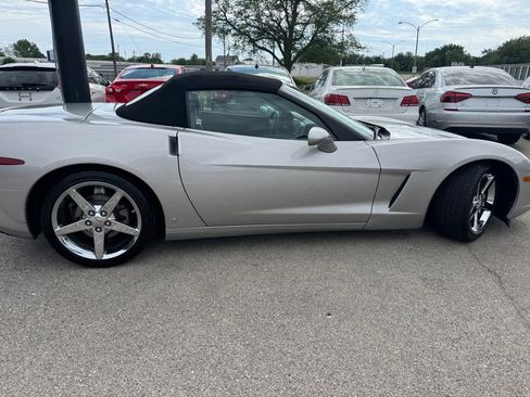 Used 2006 Chevrolet Corvette Convertible w/ Preferred Equipment Group RWD image 10