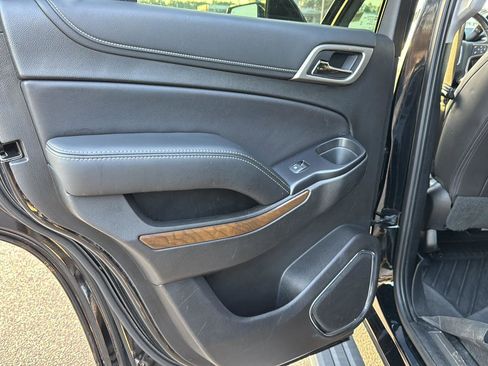 Used 2019 GMC Yukon Denali w/ Denali Ultimate Package image 15