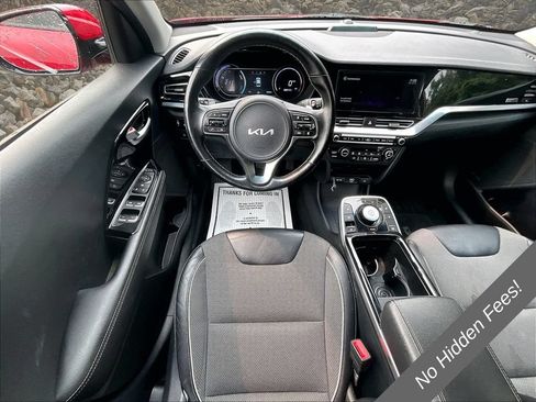 Used 2022 Kia Niro EX w/ Cold Weather Package FWD image 5
