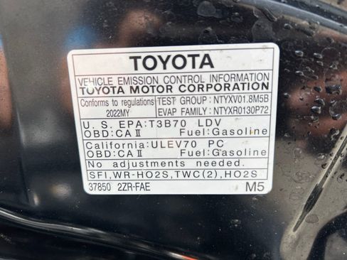 Used 2022 Toyota Corolla LE image 34