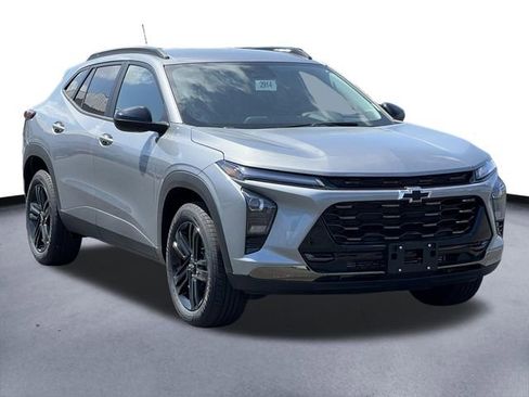 New 2026 Chevrolet Trax ACTIV w/ Driver Confidence Package FWD image 1