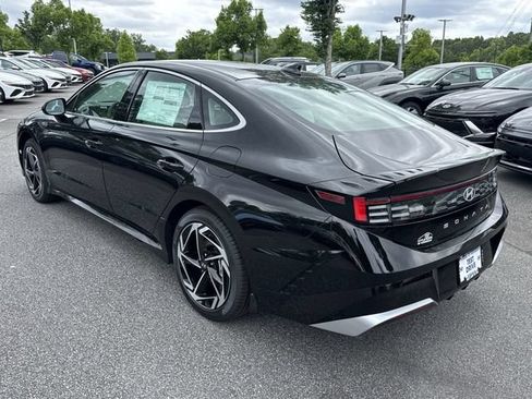 New 2026 Hyundai Sonata SEL FWD image 6
