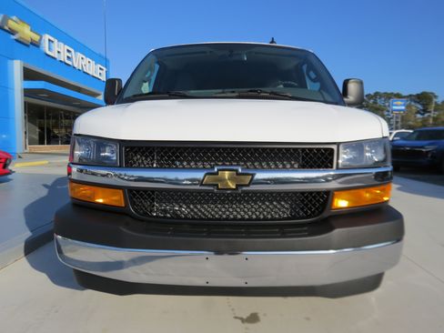 New 2026 Chevrolet Express 3500 Extended w/ Driver Convenience Package RWD image 9