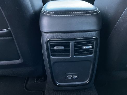 Used 2022 Chrysler 300 S image 20