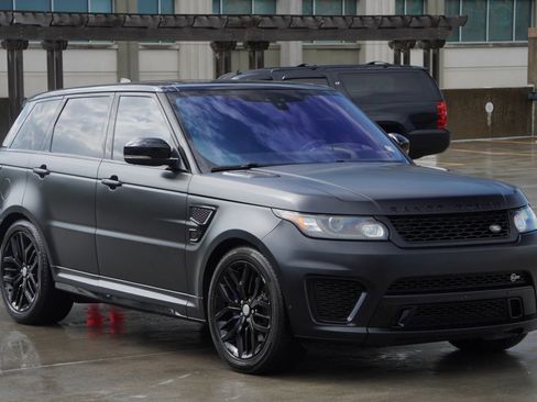 Used 2017 Land Rover Range Rover Sport SVR image 35