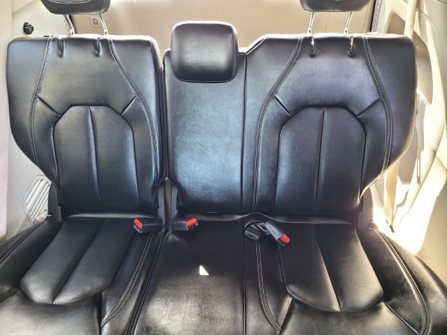 Used 2023 Chrysler Pacifica Touring-L FWD image 13