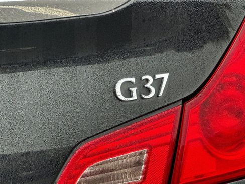 Used 2013 INFINITI G37 Journey w/ Premium Pkg image 28
