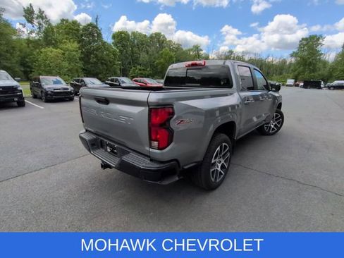 Used 2024 Chevrolet Colorado Z71 w/ Z71 Convenience Package 2 AWD/4WD image 4