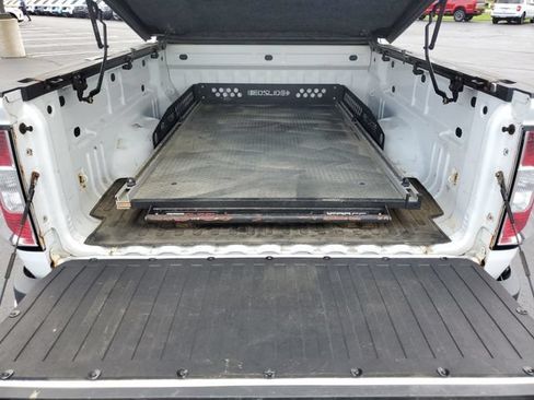 Used 2016 GMC Canyon 4x4 Extended Cab image 28