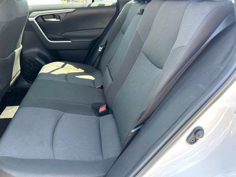 Used 2025 Toyota RAV4 XLE AWD/4WD image 10