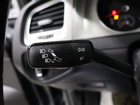 Used 2015 Volkswagen Golf S image 30