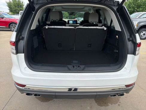 New 2026 Lincoln Aviator AWD image 7