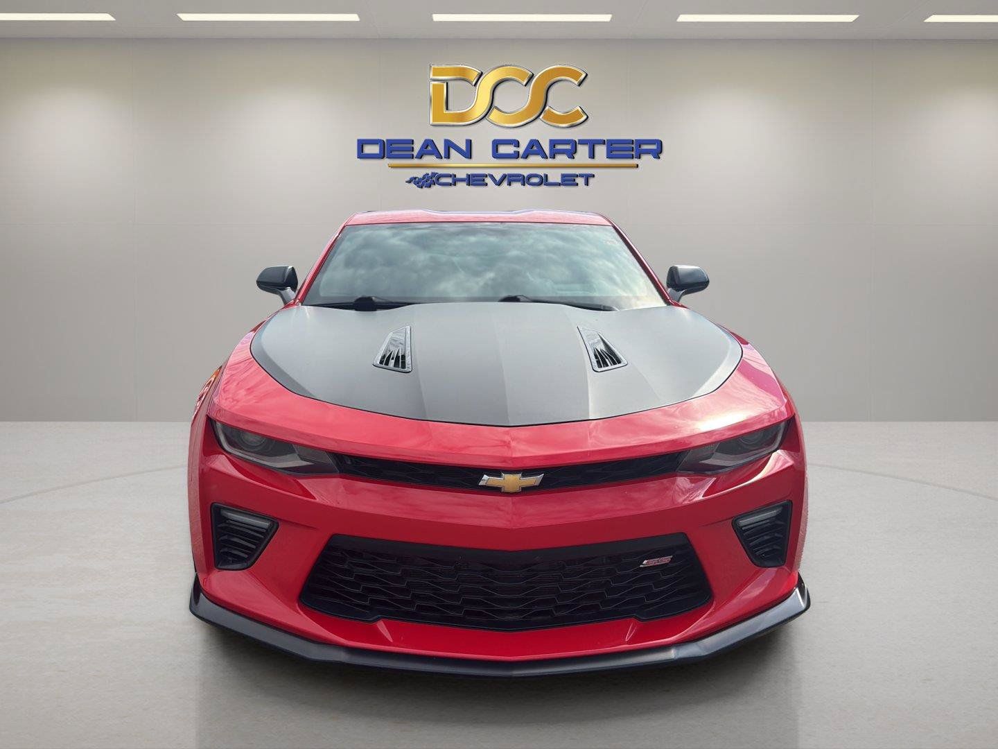 Used 2018 Chevrolet Camaro SS RWD image 8