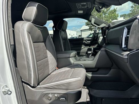 Used 2025 GMC Sierra 1500 AT4X AWD/4WD image 20