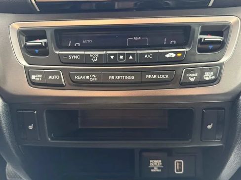 Used 2021 Honda Pilot Special Edition image 39