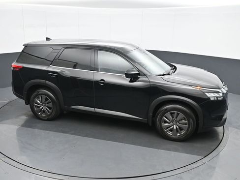 Used 2025 Nissan Pathfinder S AWD/4WD image 23