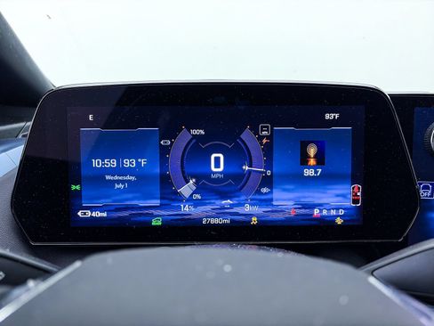 Used 2024 Chevrolet Equinox EV LT w/ LPO, Trailering Package FWD image 30