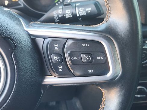 Used 2021 Jeep Wrangler Unlimited Sahara image 29