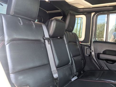 Used 2018 Jeep Wrangler Unlimited Rubicon image 29