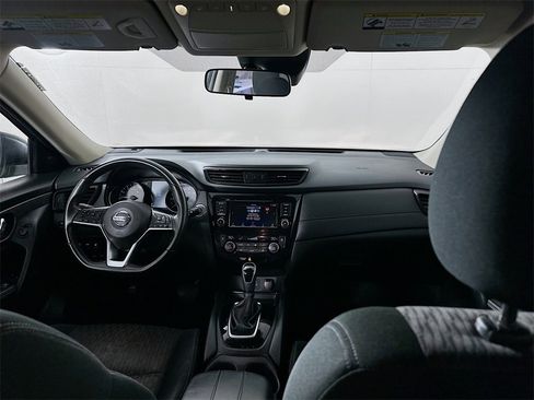 Used 2019 Nissan Rogue SV image 22