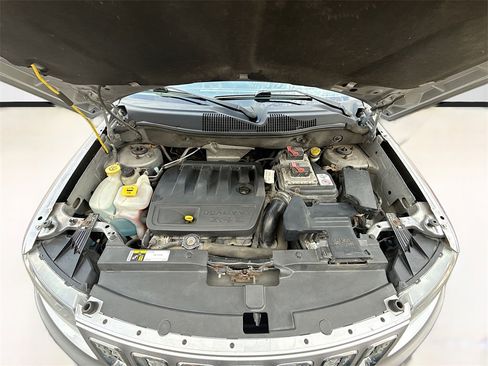 Used 2016 Jeep Compass Latitude image 26