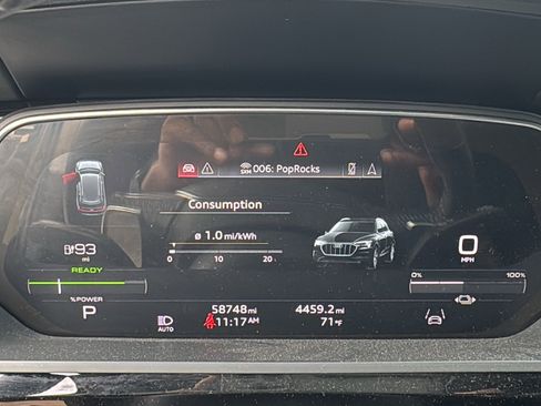 Used 2021 Audi e-tron Premium Plus w/ Premium Plus Package image 22