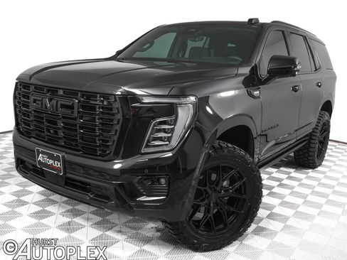 Used 2026 GMC Yukon Denali w/ Denali Reserve Package AWD/4WD image 1