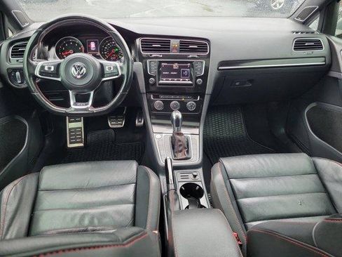 Used 2015 Volkswagen GTI SE image 11