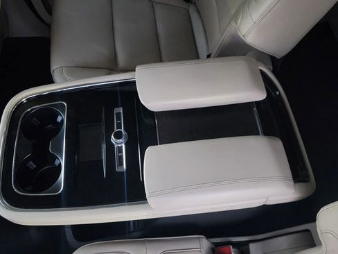 Used 2019 Lincoln Navigator Reserve image 21