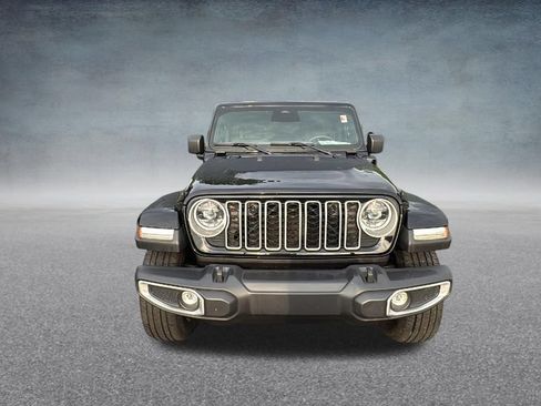 Used 2025 Jeep Wrangler Unlimited Sahara w/ Safety Group AWD/4WD image 4