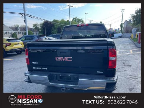 Used 2018 GMC Sierra 1500 SLE w/ SLE Value Package AWD/4WD image 4