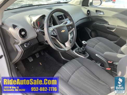 Used 2012 Chevrolet Sonic LT image 10