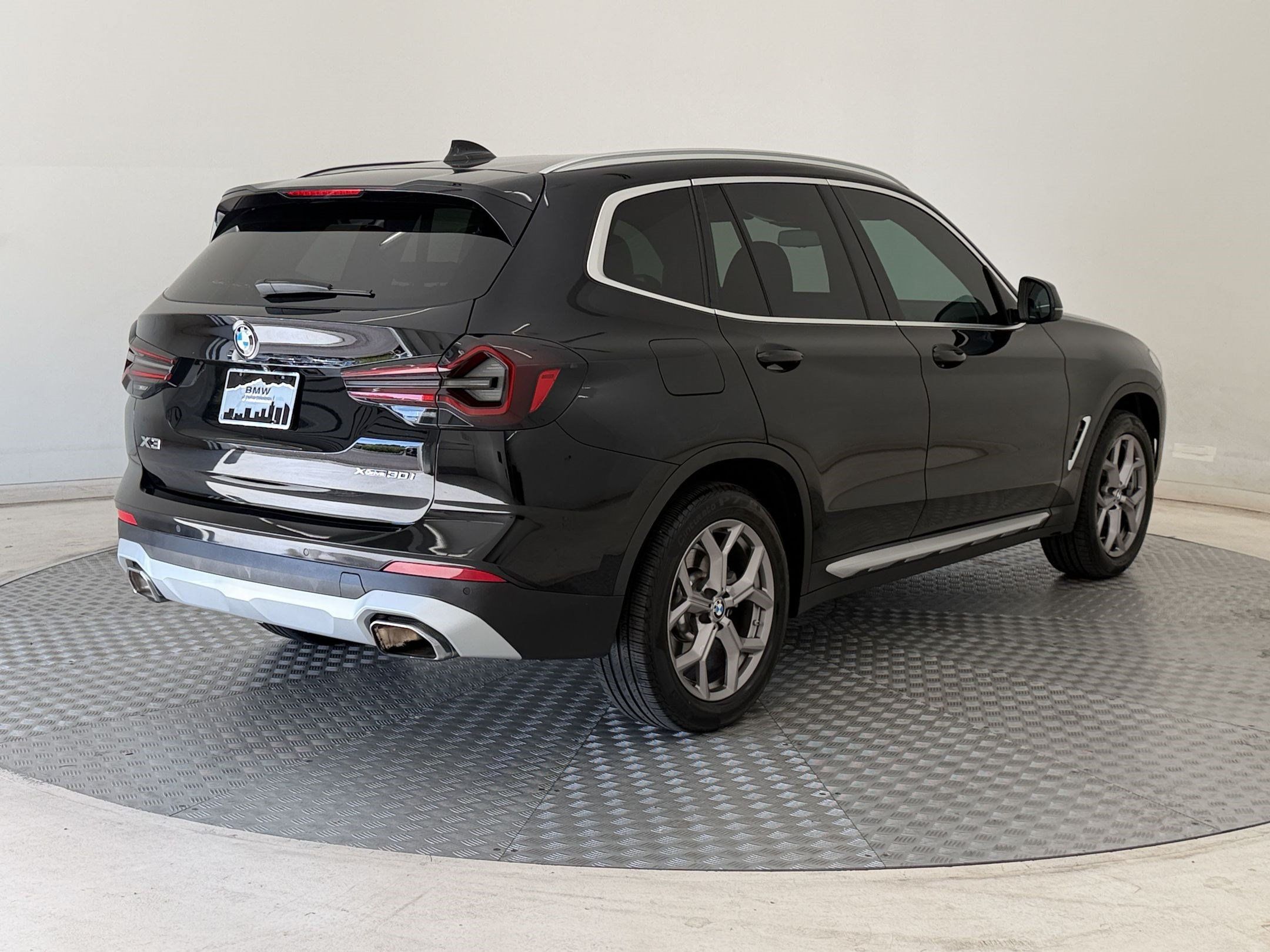 Certified 2024 BMW X3 xDrive30i w/ Premium Package AWD/4WD image 9