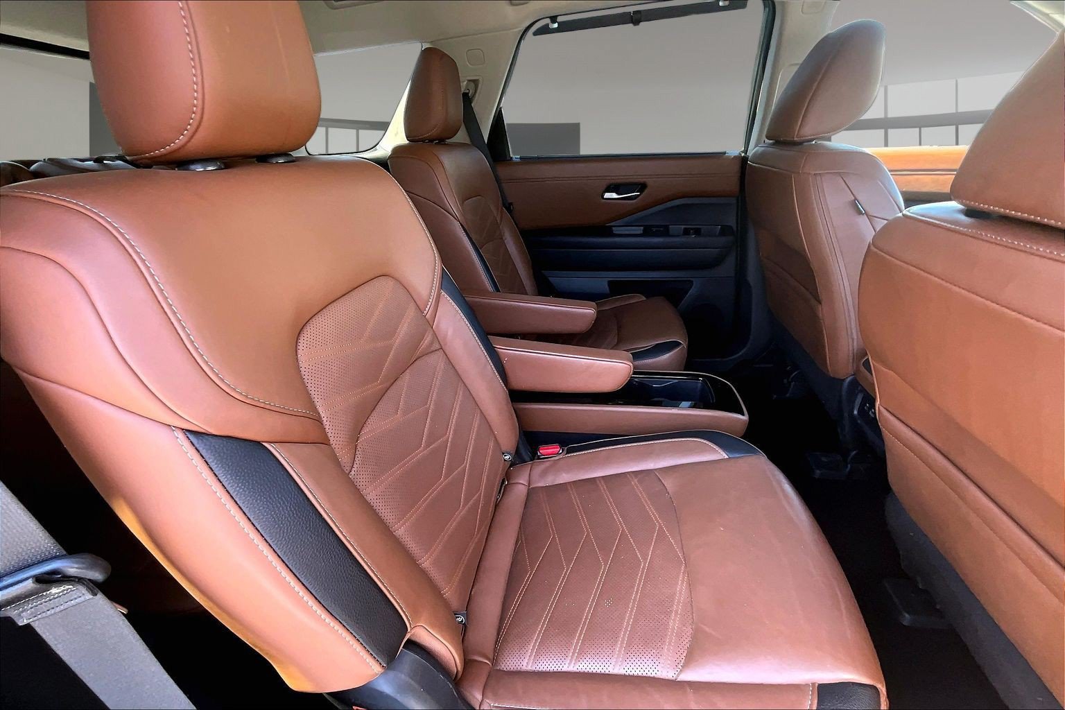 Used 2023 Nissan Pathfinder Platinum AWD/4WD image 27