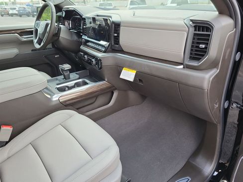 New 2025 Chevrolet Silverado 1500 LT Trail Boss w/ Dark Appearance Package image 27