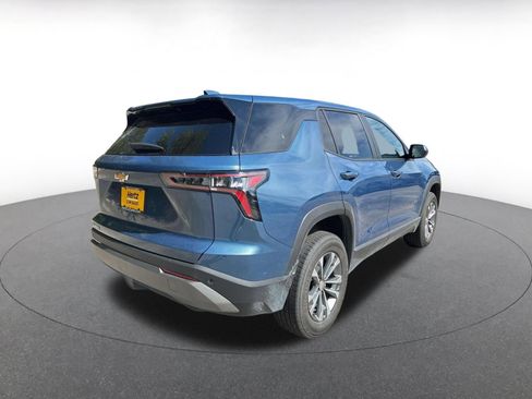 Used 2025 Chevrolet Equinox LT FWD image 8