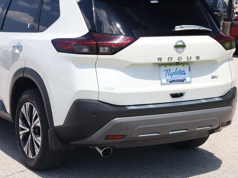 Used 2021 Nissan Rogue SV FWD image 8